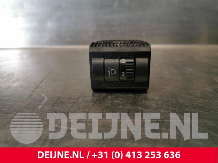 Volkswagen Amarok AIH headlight switch O157004