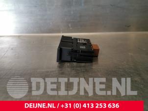 Volkswagen Crafter Switch O157008 photo 2