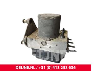 Mercedes Sprinter ABS pump O157011 photo 2
