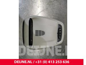 Gebruikte Binnenverlichting voor Volvo XC40 (XZ) 1.5 T3 Twin Engine 12V Prijs € 90,00 Margeregeling aangeboden door van Deijne Onderdelen Uden B.V.