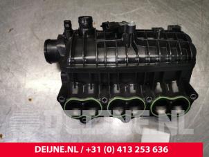 Ford Transit Courier Inlaatspruitstuk O157208 foto 3