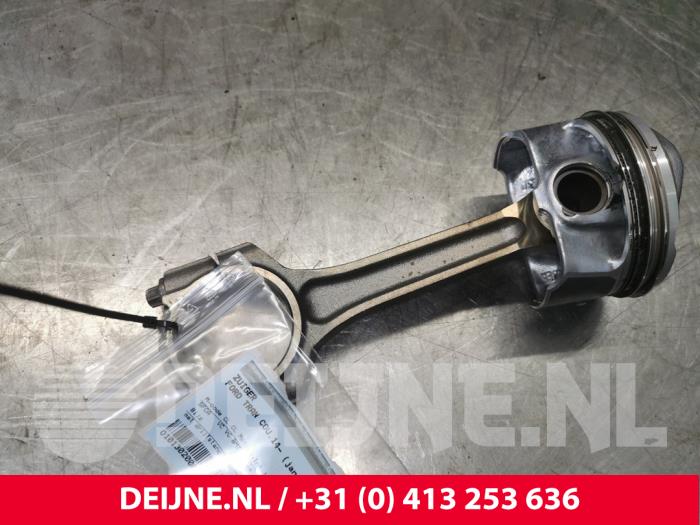 Gebruikte Zuiger Ford Transit Courier 1.0 Ti-VCT EcoBoost 12V Prijs € 30,25 Inclusief btw aangeboden door van Deijne Onderdelen Uden B.V.