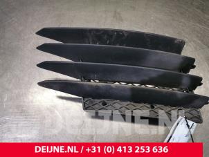Audi R8 Bumper grille O157328 photo 2