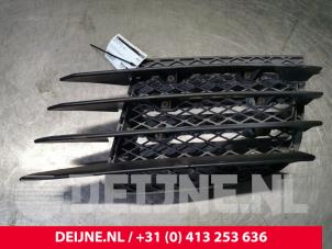 Audi R8 Bumper grille O157329 photo 2