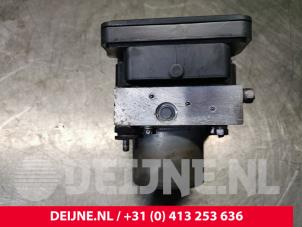 Peugeot Boxer ABS Pomp O157333 foto 2