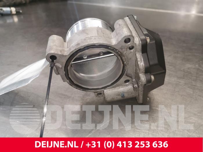 Gebruikte Gasklephuis Volkswagen Crafter 2.5 TDI 30/35/50 Prijs € 12,10 Inclusief btw aangeboden door van Deijne Onderdelen Uden B.V.