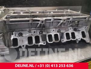 Ford Transit Custom Cylinder head O157401 photo 2