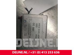 Audi R8 Antennenverstärker O157521 foto 3