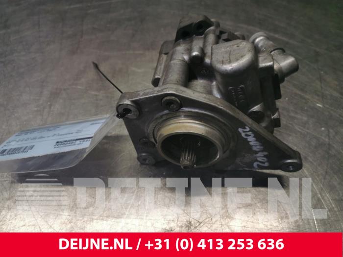 Gebruikte Servopomp Audi R8 (422/423) 4.2 V8 32V FSI Quattro Prijs € 500,00 Margeregeling aangeboden door van Deijne Onderdelen Uden B.V.
