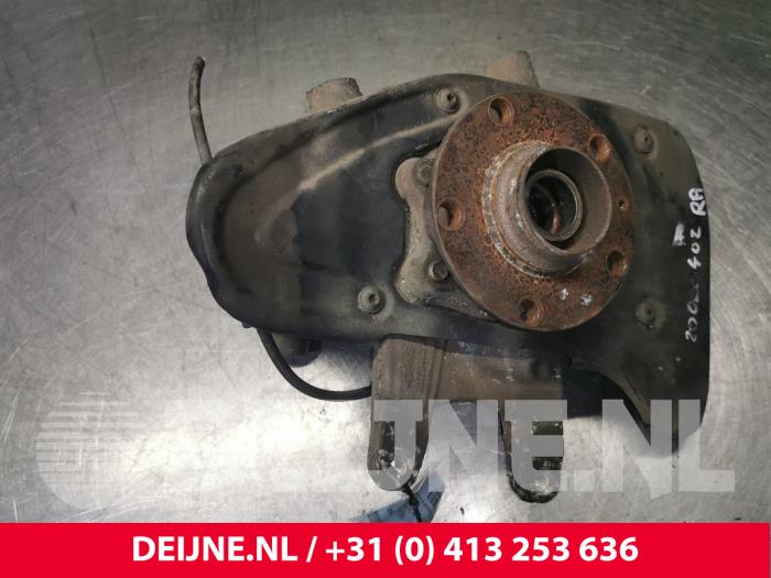 Audi R8 Fusee rechts-achter O157583
