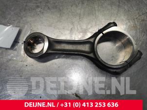 Gebruikte Drijfstang Mitsubishi Canter 3.0 Di-D 16V 413 Prijs € 121,00 Inclusief btw aangeboden door van Deijne Onderdelen Uden B.V.