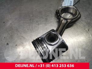 Mitsubishi Canter Kolben O157882 foto 3