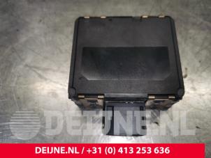 Gebruikte Dode hoek sensor Mercedes Sprinter 3,5t (910.0/910.1/907.1/907.2) 314 CDI 2.1 D FWD Prijs € 242,00 Inclusief btw aangeboden door van Deijne Onderdelen Uden B.V.