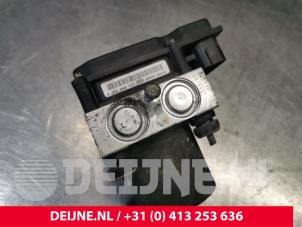 Renault Master ABS pump O157960 photo 2