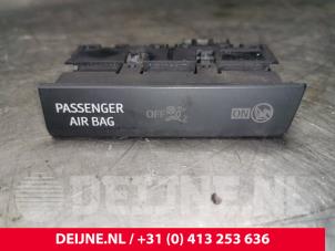 Gebruikte Airbag controle lampje Seat Leon SC (5FC) 2.0 TDI FR 16V Prijs € 9,00 Margeregeling aangeboden door van Deijne Onderdelen Uden B.V.