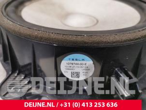 Tesla Model 3 Luidspreker O158006 foto 2