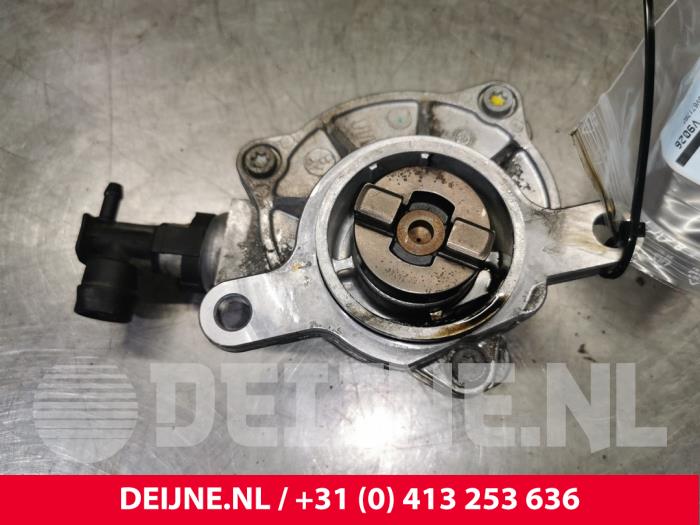 Gebruikte Vacuumpomp (Diesel) Opel Vivaro 2.5 CDTI DPF Prijs € 36,30 Inclusief btw aangeboden door van Deijne Onderdelen Uden B.V.