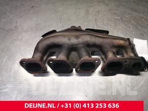 Opel Vivaro Abgaskrümmer O158117 foto 3