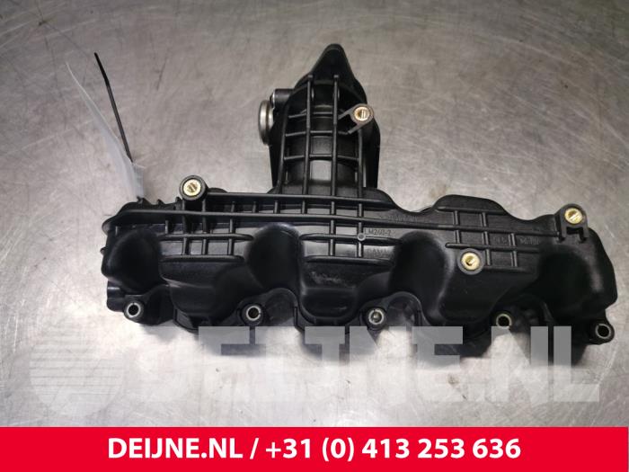 Volkswagen Caddy Inlaatspruitstuk O158135