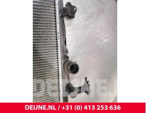Hyundai H300 Kühler O158157 foto 2