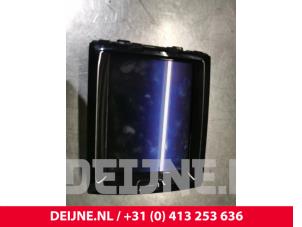 Gebruikte Display Multi Media regelunit Volvo XC60 II (UZ) 2.0 T8 16V Hybrid AWD Prijs € 250,00 Margeregeling aangeboden door van Deijne Onderdelen Uden B.V.