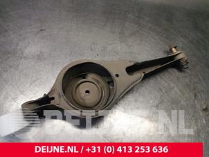 Volvo S60 Rear spring retainer, right O158311 photo 2