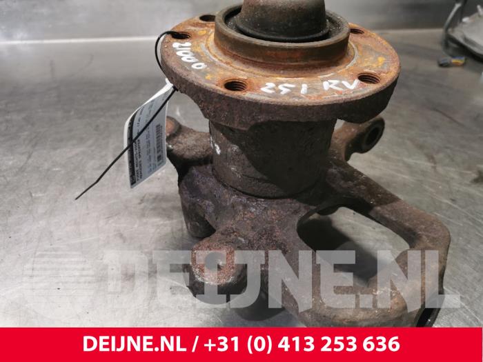 Mercedes Sprinter Fusee rechts-voor O158318