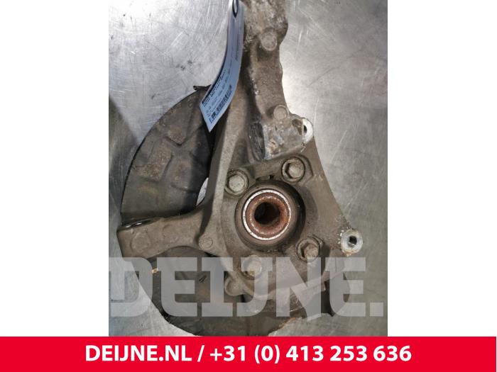 Volvo S60 Achsschenkel links vorne O158465