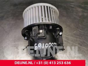 Volvo XC60 Heating and ventilation fan motor O158489 photo 2