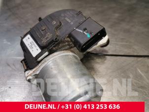 Tesla Model 3 Front wiper motor O158542 photo 3