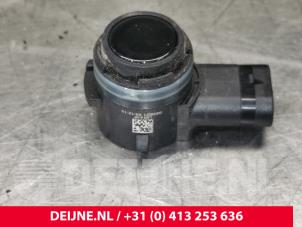 Gebruikte PDC Sensor Tesla Model 3 Long Range, Performance AWD Prijs € 36,30 Inclusief btw aangeboden door van Deijne Onderdelen Uden B.V.