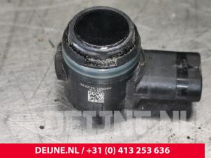 Gebruikte Sensor PDC Tesla Model 3 Long Range, Performance AWD Prijs € 36,30 Inclusief btw aangeboden door van Deijne Onderdelen Uden B.V.