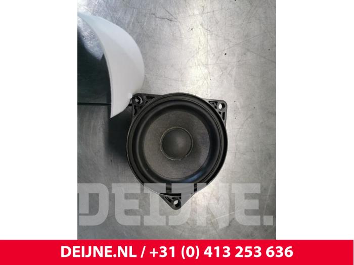 Tesla Model 3 Lautsprecher O158647