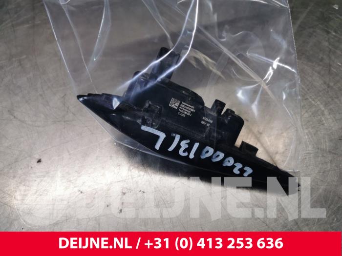 Tesla Model 3 Camera voorzijde O158649