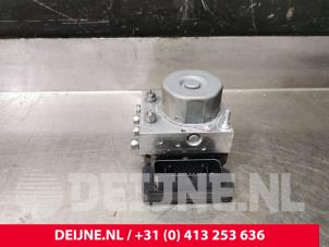 Renault Captur ABS Pomp O158709 foto 2