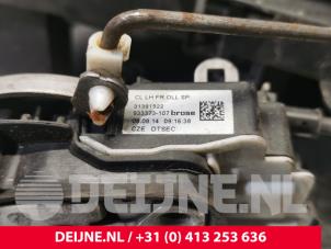 Volvo V40 Door lock mechanism 4-door, front left O158831 photo 3