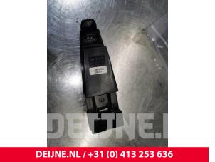 Volvo V40 Electric window switch O159049 photo 2