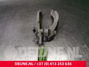 Gebruikte Gaffel Volvo V90 II (PW) 2.0 T5 16V Polestar Prijs € 30,00 Margeregeling aangeboden door van Deijne Onderdelen Uden B.V.