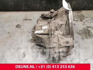 Opel Movano Versnellingsbak O159413 foto 2