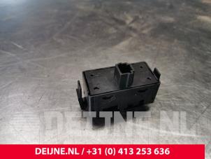 Renault Trafic Panic lighting switch O159529 photo 2