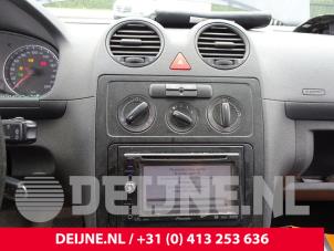 Gebruikte Radio Diversen Volkswagen Caddy III (2KA,2KH,2CA,2CH) 1.9 TDI Prijs € 90,75 Inclusief btw aangeboden door van Deijne Onderdelen Uden B.V.
