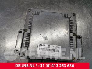Renault Trafic Steuergerät Motormanagement O159794 foto 3