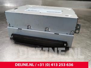 Volvo V70 CD player O159797 photo 2