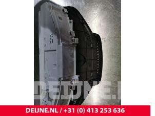 Volvo V70 Tacho - Kombiinstrument KM O159799 foto 3