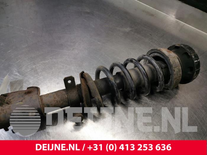 Renault Trafic Stoßdämpferstrebe rechts vorne O159808