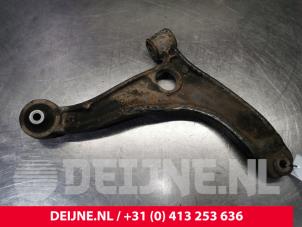 Gebruikte Draagarm onder links-voor Opel Movano Prijs op aanvraag aangeboden door van Deijne Onderdelen Uden B.V.