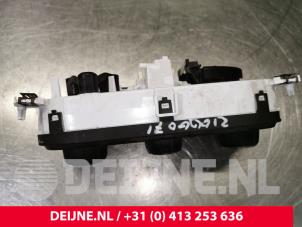 Iveco New Daily Kachel Bedieningspaneel O159833 foto 2