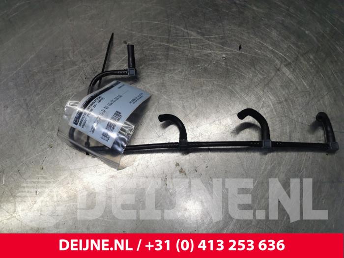 Nissan NV200 Brandstof retourleiding O160037