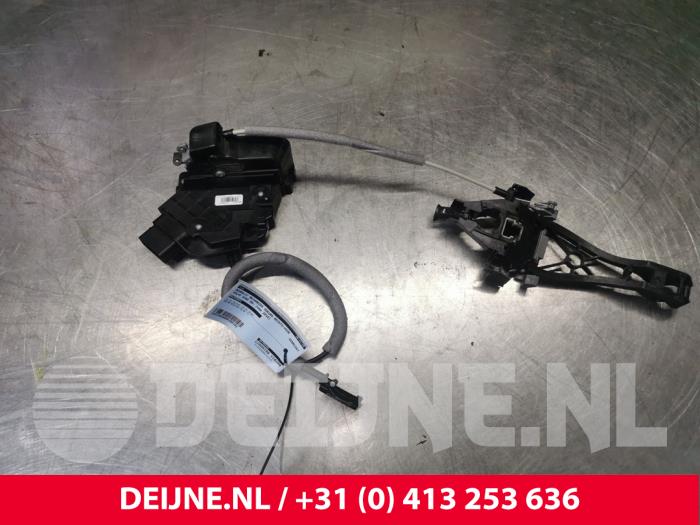 Volvo XC60 Deurslot Mechaniek 4Deurs rechts-voor O160102