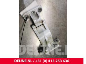 Ford Transit Custom Scharnier deur links-achter O160215 foto 2